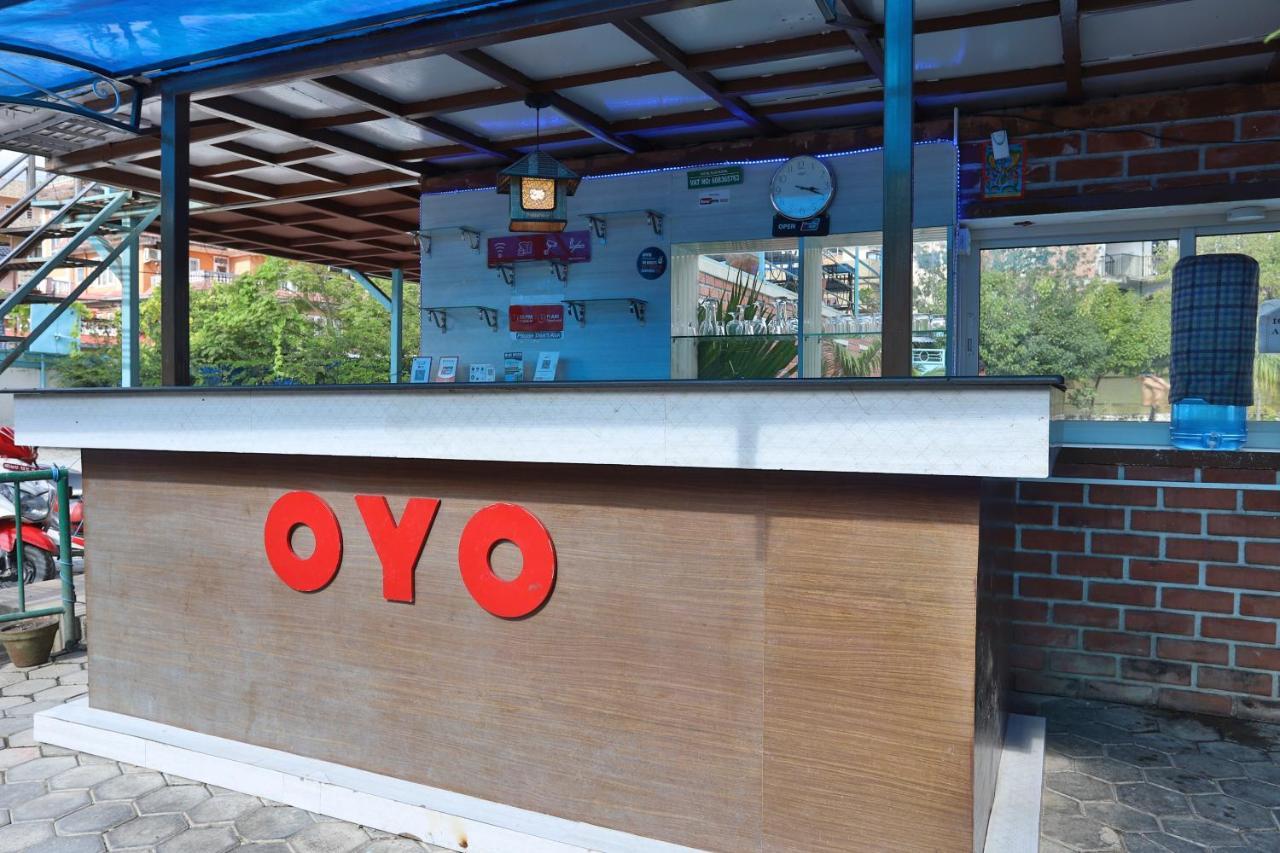 Oyo 591 Hotel Blue Moon Dharampur Kültér fotó