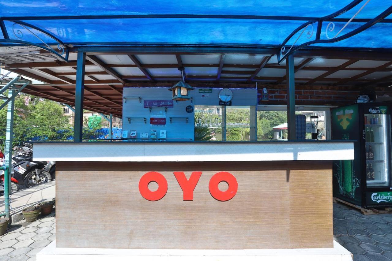 Oyo 591 Hotel Blue Moon Dharampur Kültér fotó