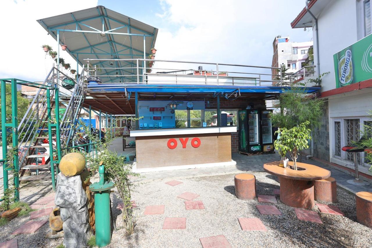 Oyo 591 Hotel Blue Moon Dharampur Kültér fotó